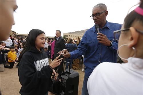 NBA Champ visits EPISD 